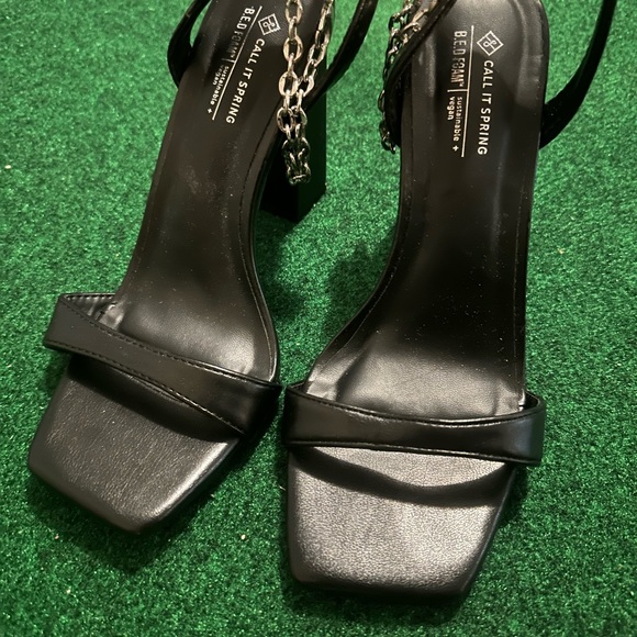 Beautiful Sandals - Picture 5 of 5